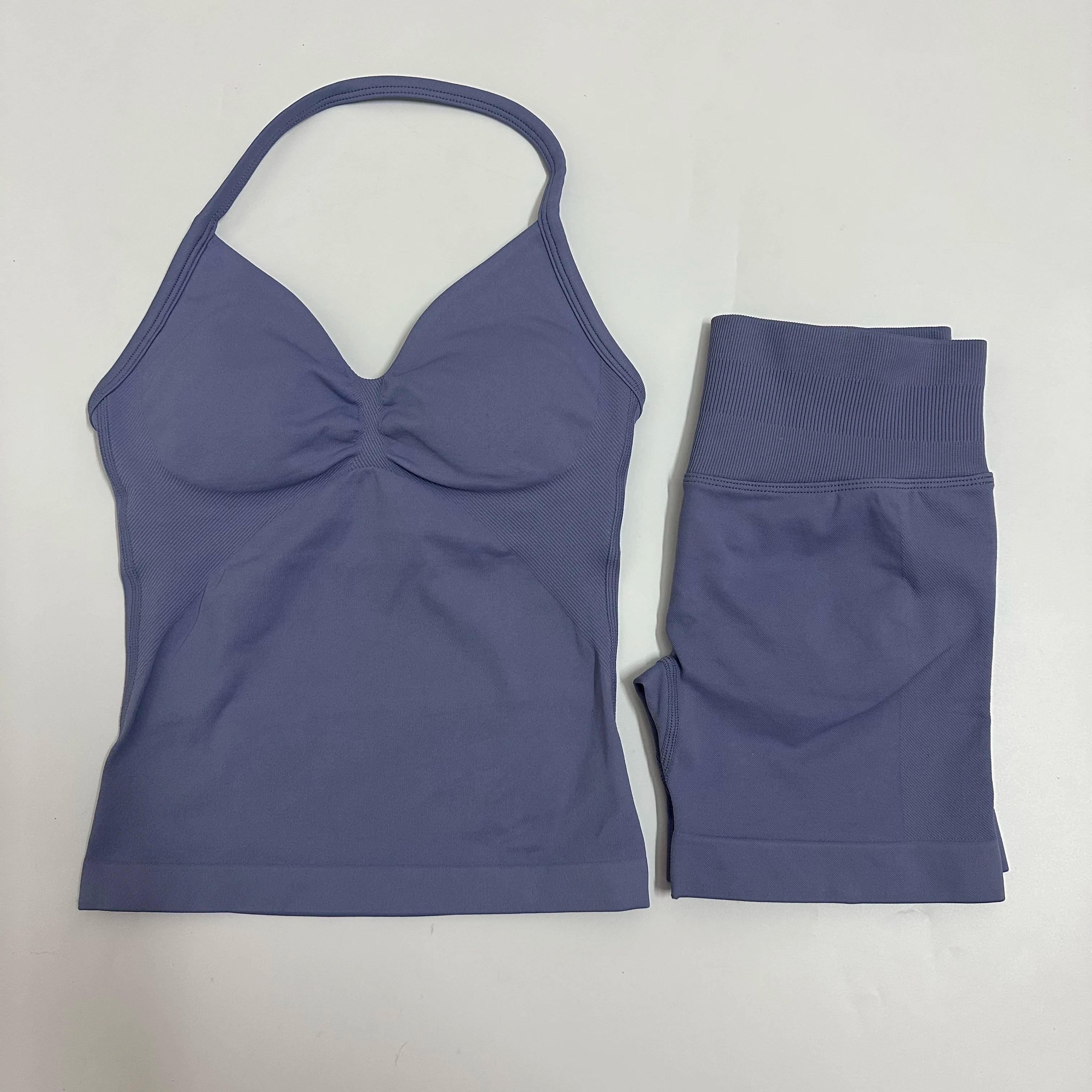 Seamless Yoga Set – Cross Back Sports Bra & Scrunch Shorts Gym Outfit