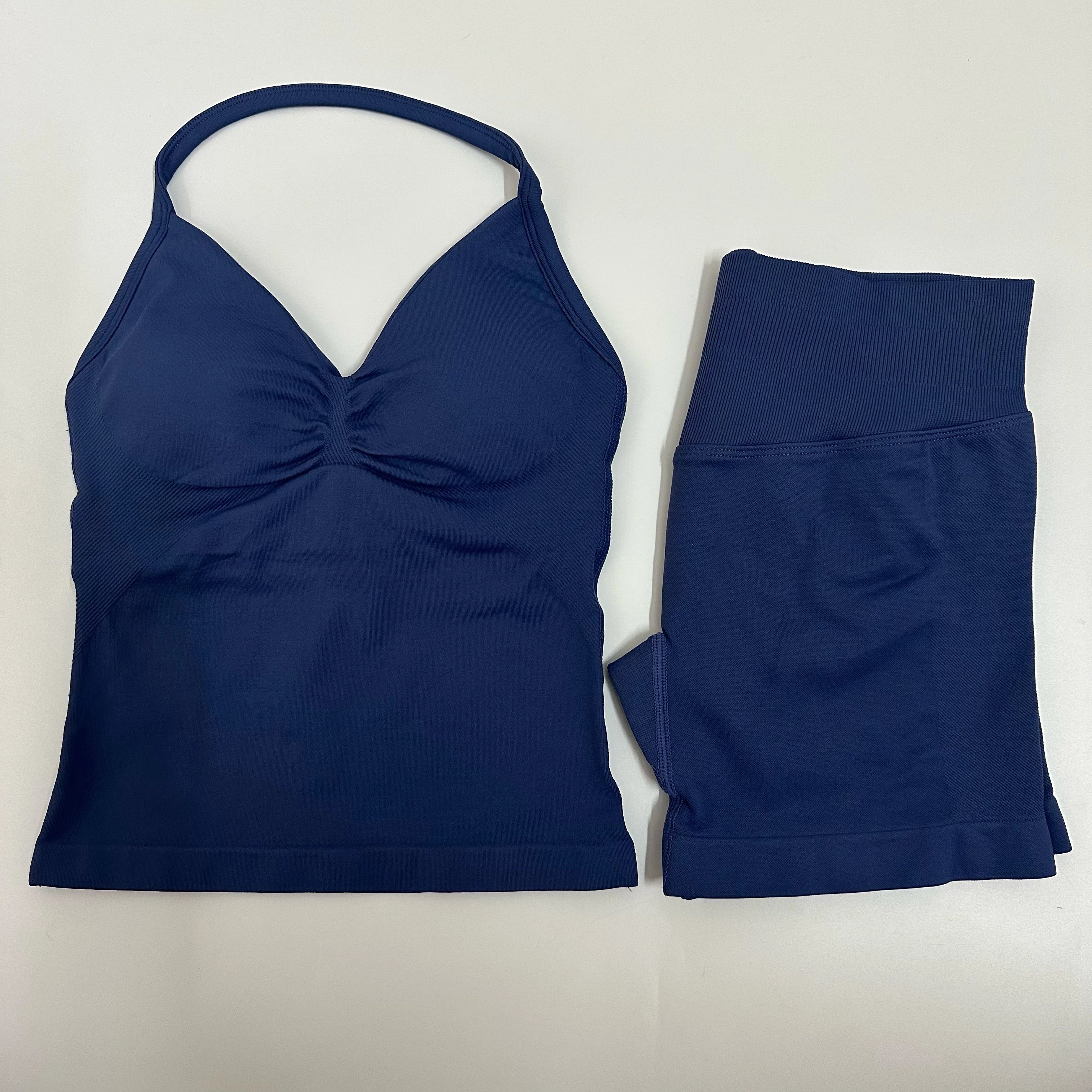 Seamless Yoga Set – Cross Back Sports Bra & Scrunch Shorts Gym Outfit