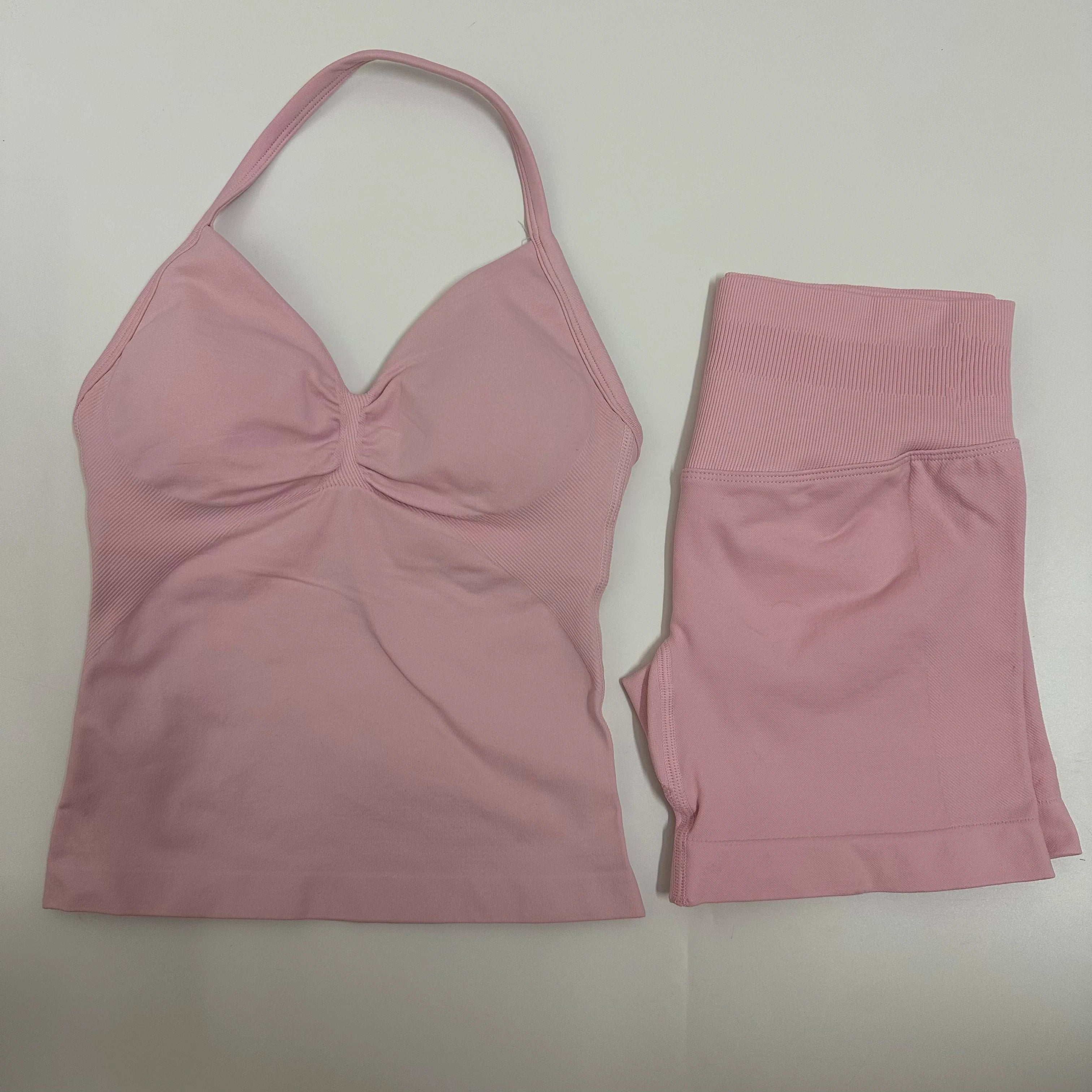 Seamless Yoga Set – Cross Back Sports Bra & Scrunch Shorts Gym Outfit