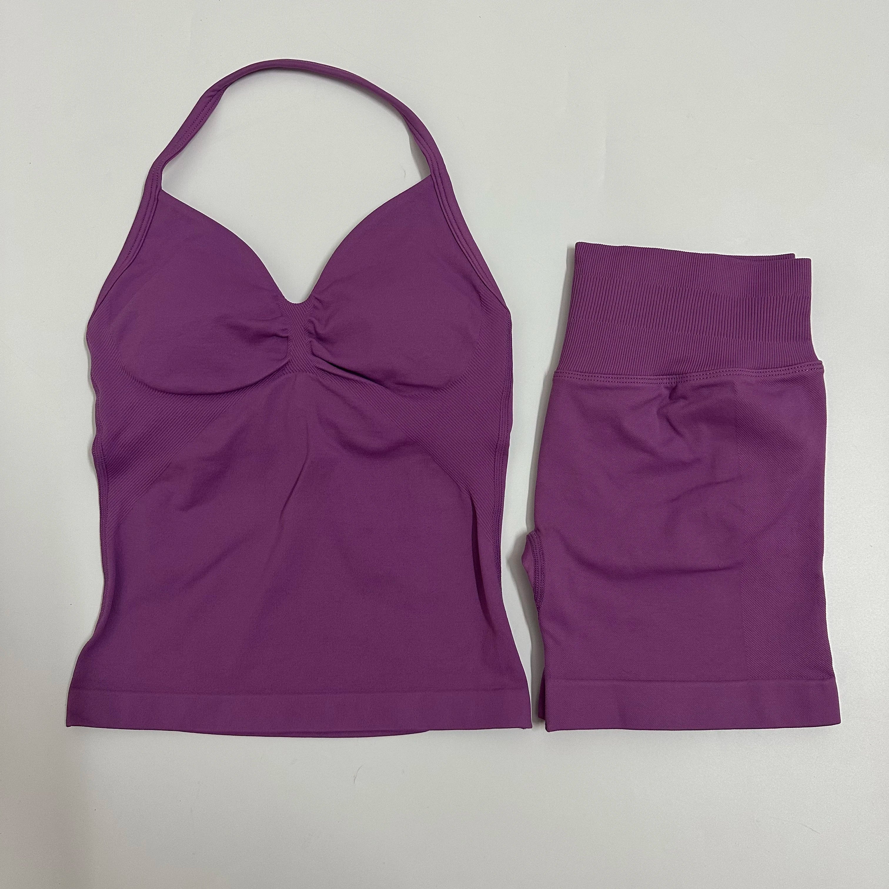 Seamless Yoga Set – Cross Back Sports Bra & Scrunch Shorts Gym Outfit