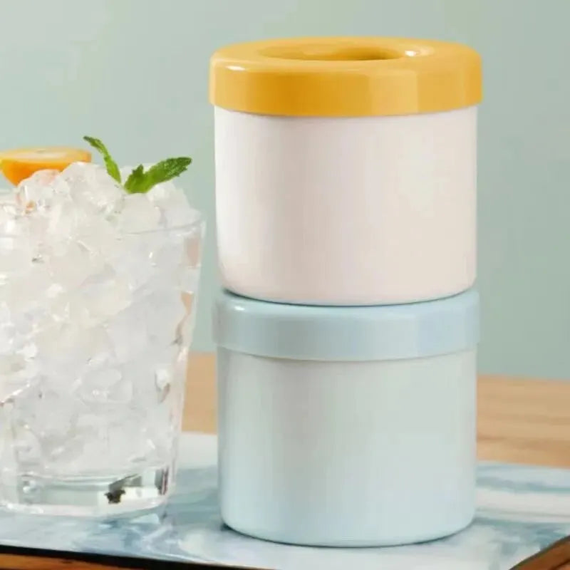 QuickFreeze Ice Maker™ | Easy Release Ice Cube Bucket