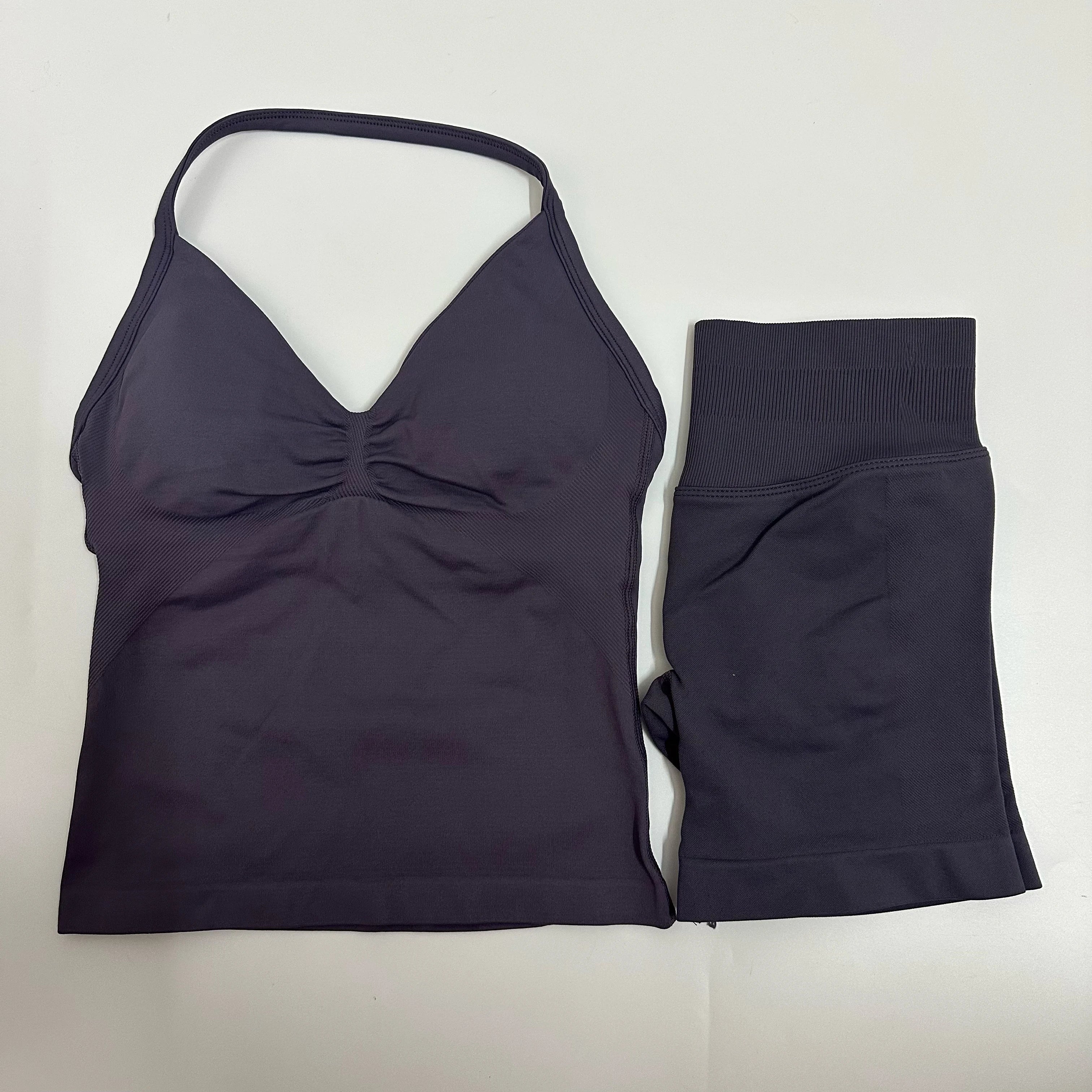 Seamless Yoga Set – Cross Back Sports Bra & Scrunch Shorts Gym Outfit