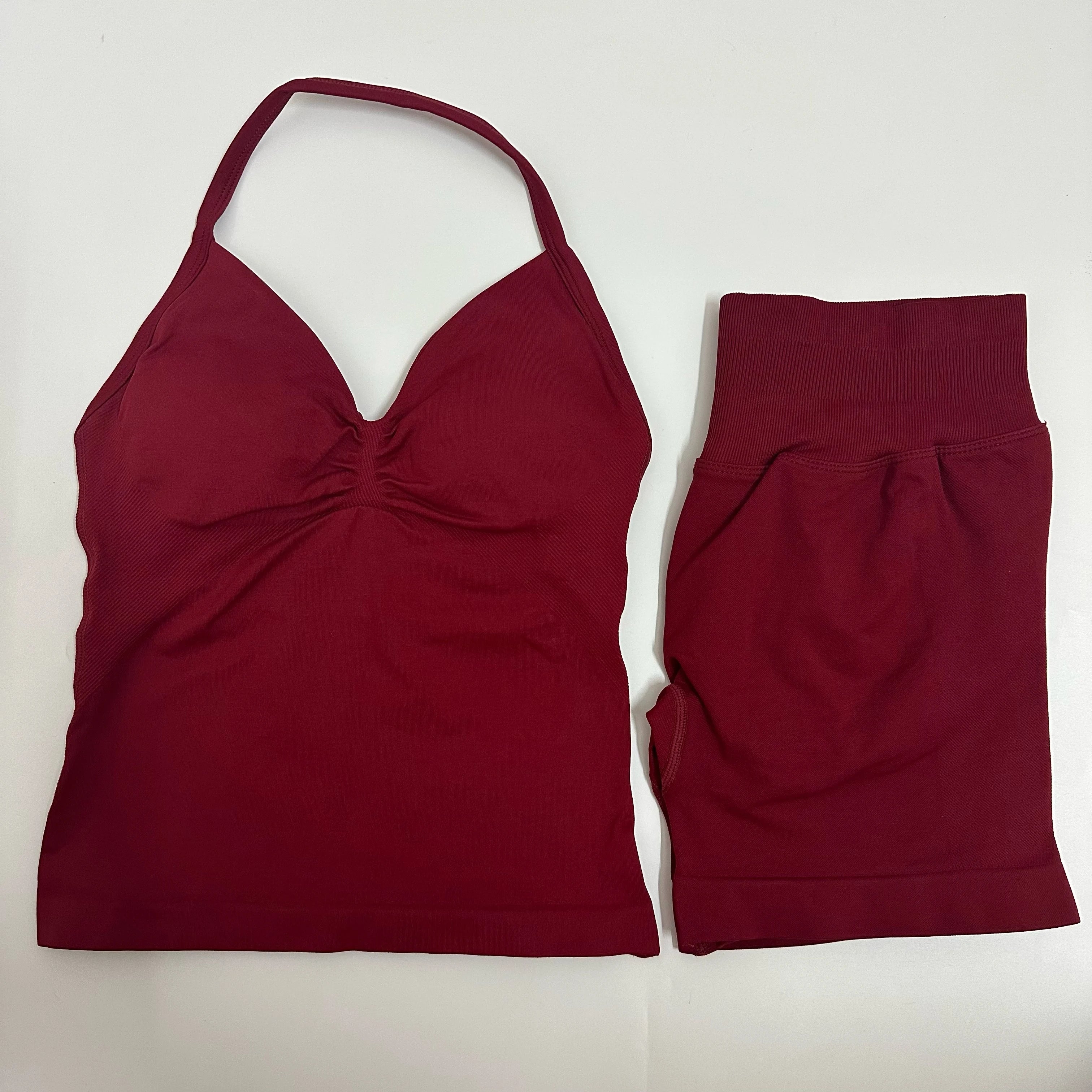Seamless Yoga Set – Cross Back Sports Bra & Scrunch Shorts Gym Outfit