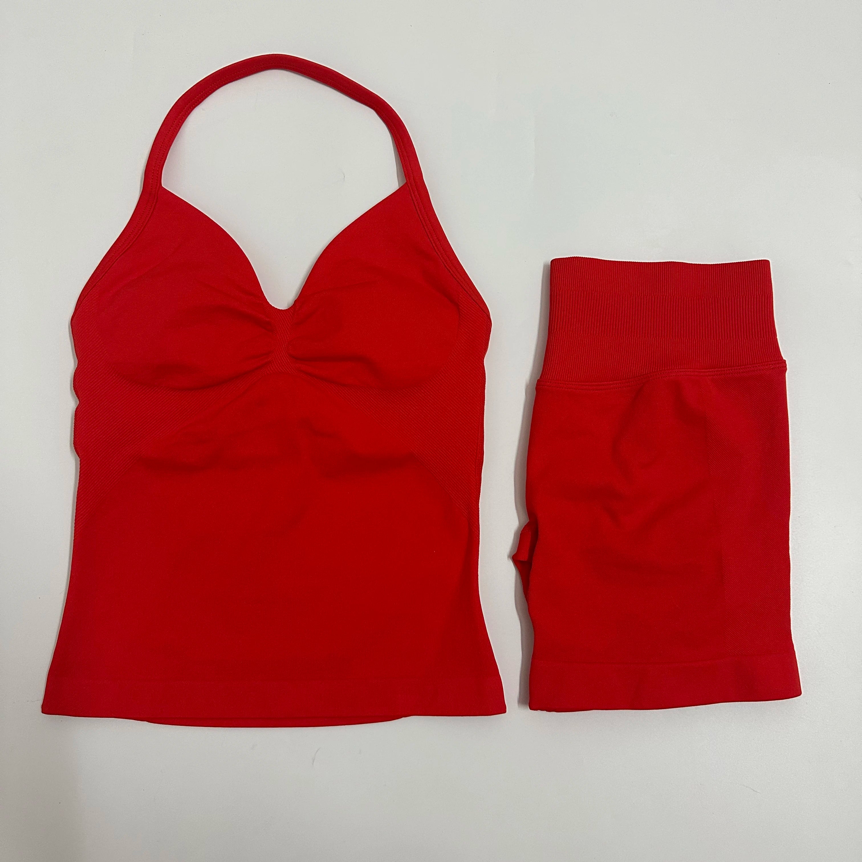 Seamless Yoga Set – Cross Back Sports Bra & Scrunch Shorts Gym Outfit