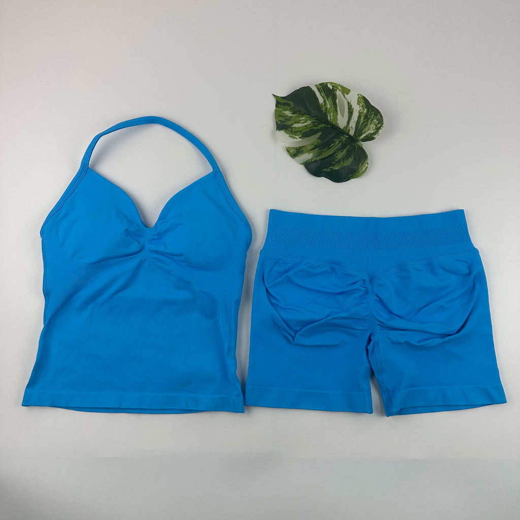 Seamless Yoga Set – Cross Back Sports Bra & Scrunch Shorts Gym Outfit
