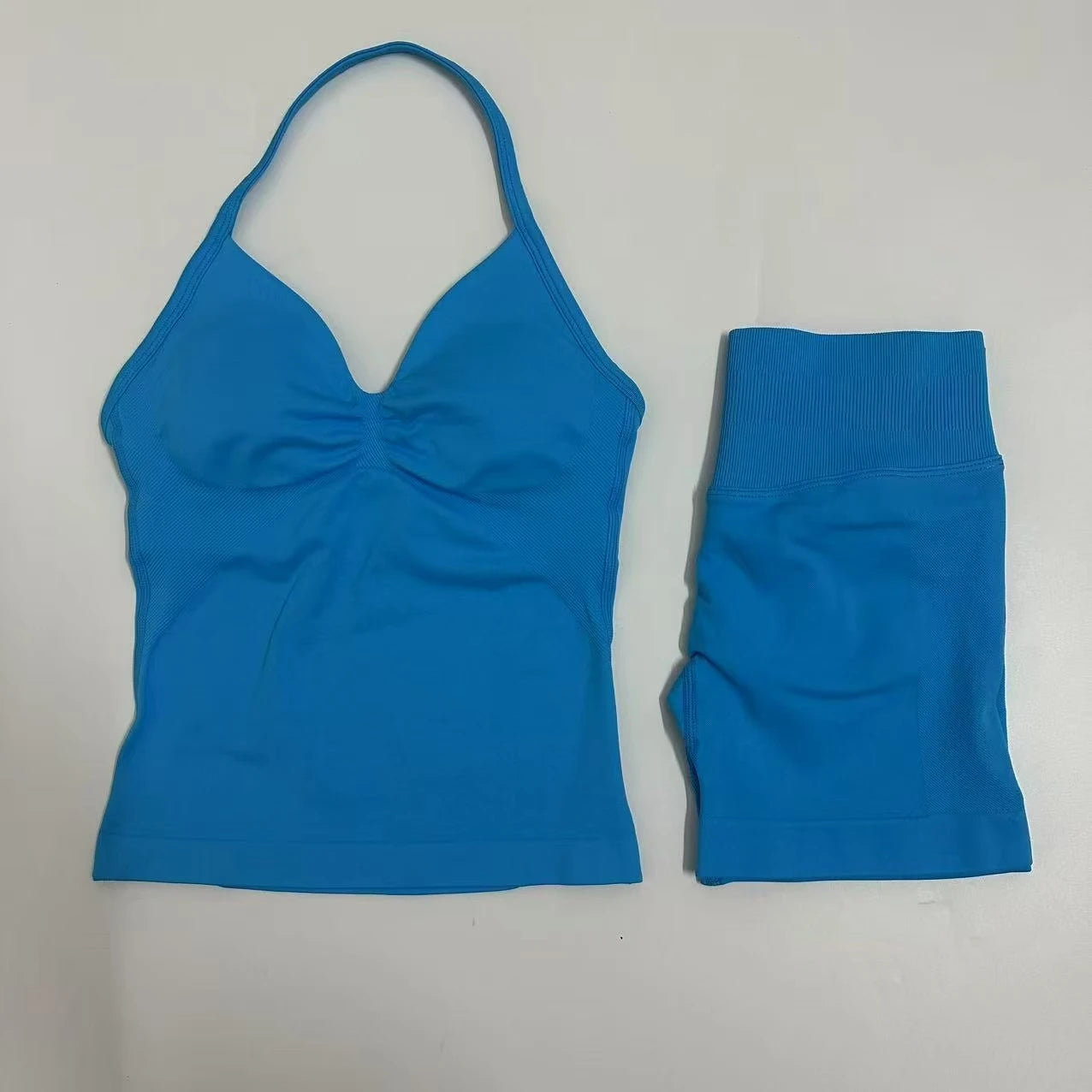 Seamless Yoga Set – Cross Back Sports Bra & Scrunch Shorts Gym Outfit