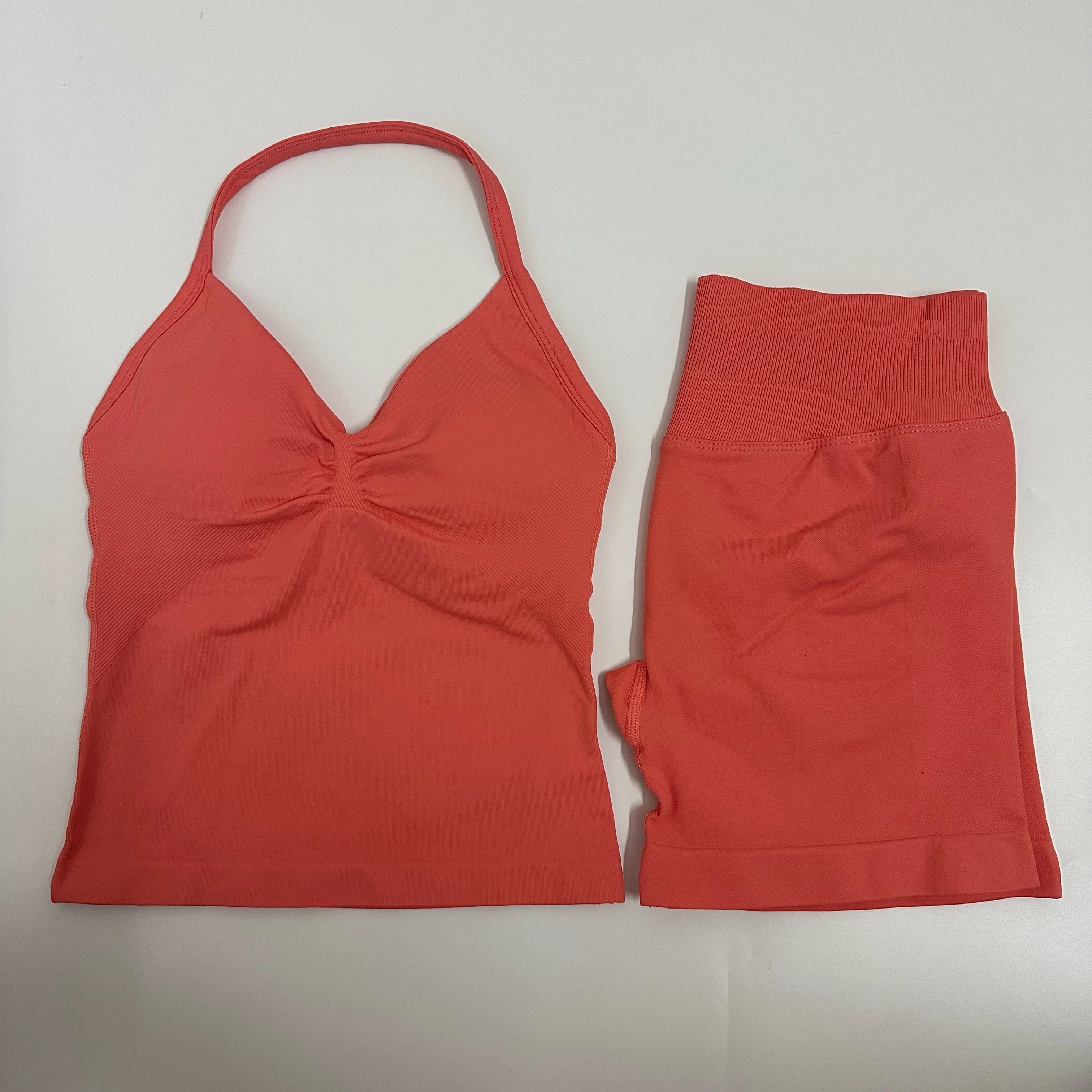 Seamless Yoga Set – Cross Back Sports Bra & Scrunch Shorts Gym Outfit